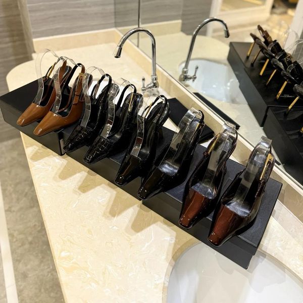 Classic Women Summer High Heels Women Shoulder Straps Leather Slim High Heel Sandals 10.5cm Sexy Luxury Designer Sandals Evening Women Wedding Shoes, Grey
Classic Women Summer High Heels Women Shoulder Straps Leather Slim High Heel Sandals 10.5cm Sexy Luxury Designer Sandals Evening Women Wedding Shoes, Grey