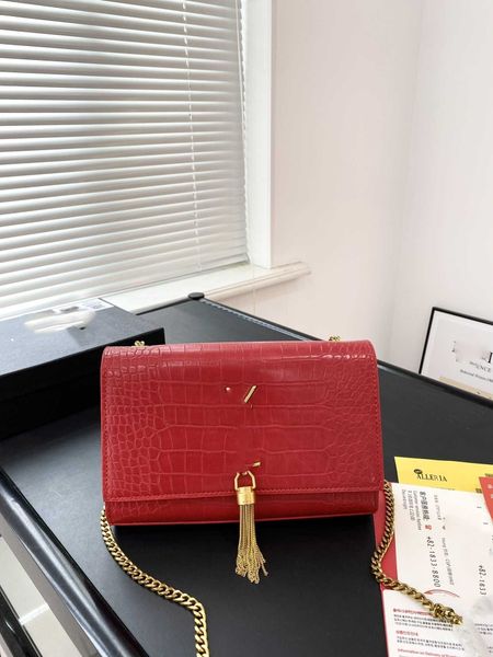 2024 designers small square red party clutch bag womens bags chain bag versatile shoulder bag purses ladies handbags evening clutches, Black
2024 designers small square red party clutch bag womens bags chain bag versatile shoulder bag purses ladies handbags evening clutches, Black