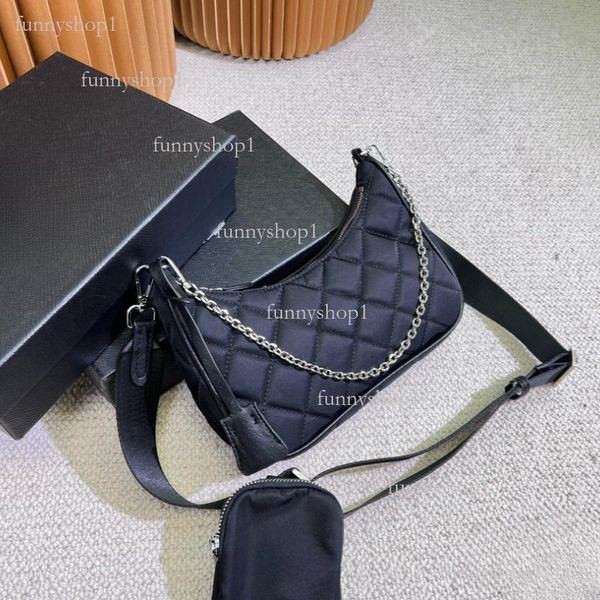 2024 New designer bag diamond-shaped fabric chain tote for cross-body single-shoulder commuting, Black
2024 New designer bag diamond-shaped fabric chain tote for cross-body single-shoulder commuting, Black