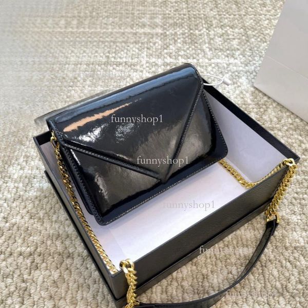 Classic Fashion 2024 Women's popular handbag Black Leather handbag Design Chain bag, Grey
Classic Fashion 2024 Women's popular handbag Black Leather handbag Design Chain bag, Grey