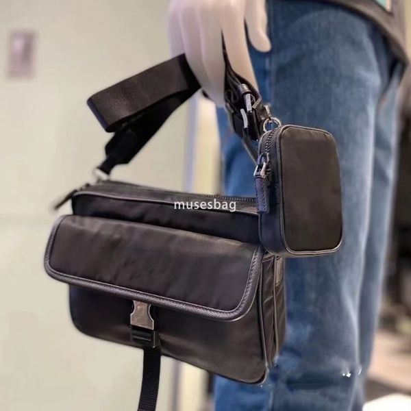 New P Messenger Bag nylon men's and women's mobile phone bag fashion casual 3-in-1 zero wallet single shoulder crossbody bag, Black
New P Messenger Bag nylon men's and women's mobile phone bag fashion casual 3-in-1 zero wallet single shoulder crossbody bag, Black