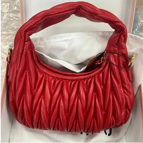 ossbody bags Wander Matelasse with shoulder strap Genuine Leather clutch tote mens Designer purses s, Champagne
ossbody bags Wander Matelasse with shoulder strap Genuine Leather clutch tote mens Designer purses s, Champagne