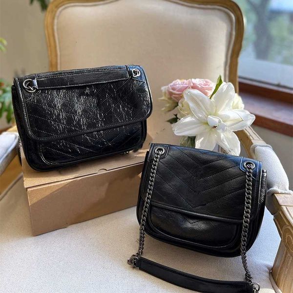 Shoulder bags designer bag luxury handbag crossbody women purse double chain hobo cowhide black luxurys handbags fashion totes leather the tote bag high quality
Shoulder bags designer bag luxury handbag crossbody women purse double chain hobo cowhide black luxurys handbags fashion totes leather the tote bag high quality