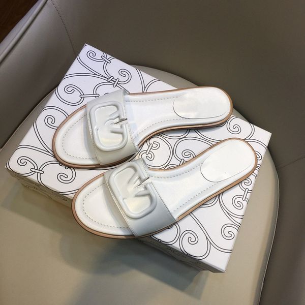 New Beach Flat Heel sandals Fashion leather womens slippers Metal buckle slipper Outdoor Scuffs Woman shoes Large size 36-42, Pinkg
New Beach Flat Heel sandals Fashion leather womens slippers Metal buckle slipper Outdoor Scuffs Woman shoes Large size 36-42, Pinkg