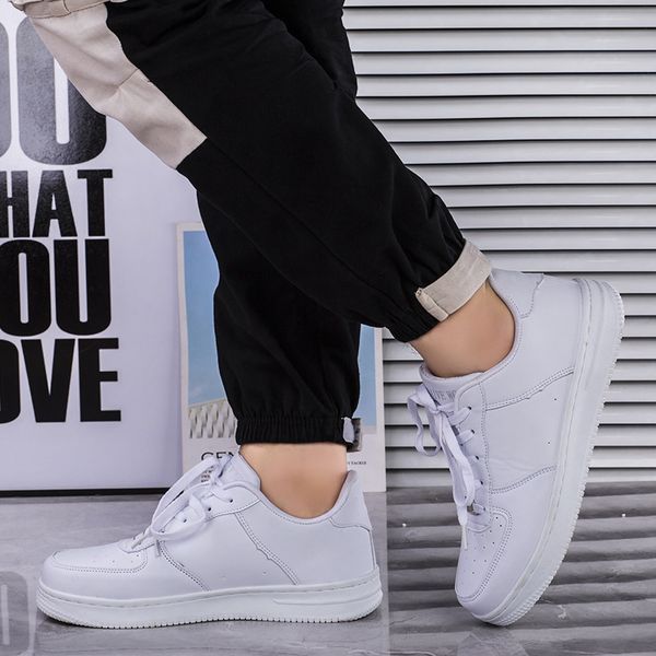 Designer Shoes Running Sneakers Casual Men Women Sports Shoe Classics Fashion Black White Blue Outdoors Nets Running Shoes, Red
Designer Shoes Running Sneakers Casual Men Women Sports Shoe Classics Fashion Black White Blue Outdoors Nets Running Shoes, Red