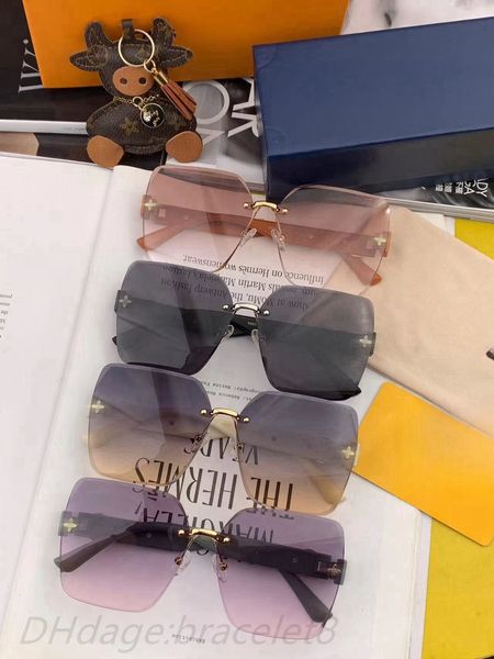 Luxury Designer Man Sunglasses Outdoor Shades Eyewear Fashion for Woman Glasses High Quality Mix Color Optional with Box
Luxury Designer Man Sunglasses Outdoor Shades Eyewear Fashion for Woman Glasses High Quality Mix Color Optional with Box