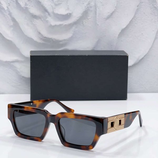 Fashion Retro Small Square Frame Sunglasses Women Vintage Rectangle Sun Glasses Shades UV400 Free Shipping
Fashion Retro Small Square Frame Sunglasses Women Vintage Rectangle Sun Glasses Shades UV400 Free Shipping