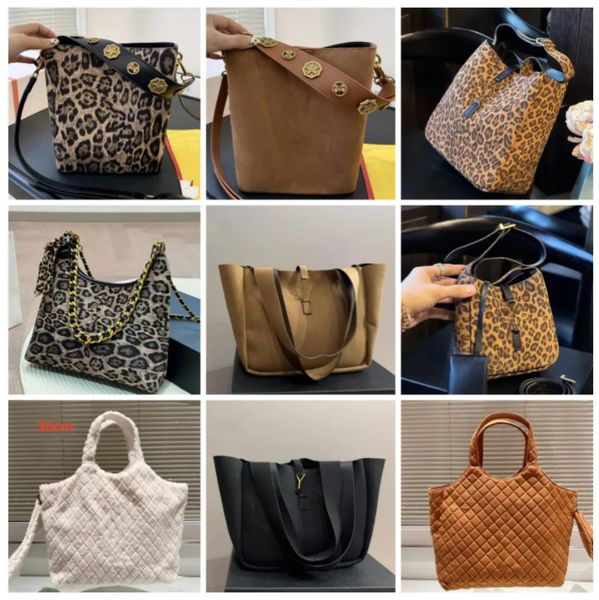 Suede Hobo Bag Classic Handbag Black Ladies Shoulder Bag Fashion Chain Bag Crossbody, Khaki
Suede Hobo Bag Classic Handbag Black Ladies Shoulder Bag Fashion Chain Bag Crossbody, Khaki