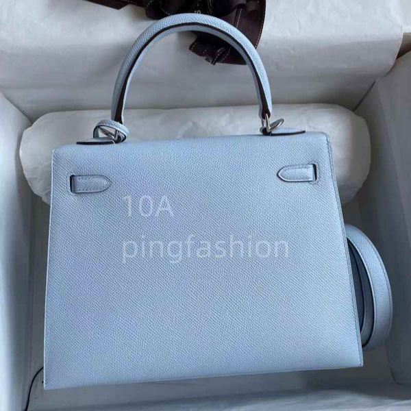10A Real leather designer bags Simple light Gold lock handbag Handmade vegetable basket Classic Baby blue pink Luxury Women handbags 20 cm best tote bag for woman, Custom 13#
10A Real leather designer bags Simple light Gold lock handbag Handmade vegetable basket Classic Baby blue pink Luxury Women handbags 20 cm best tote bag for woman, Custom 13#