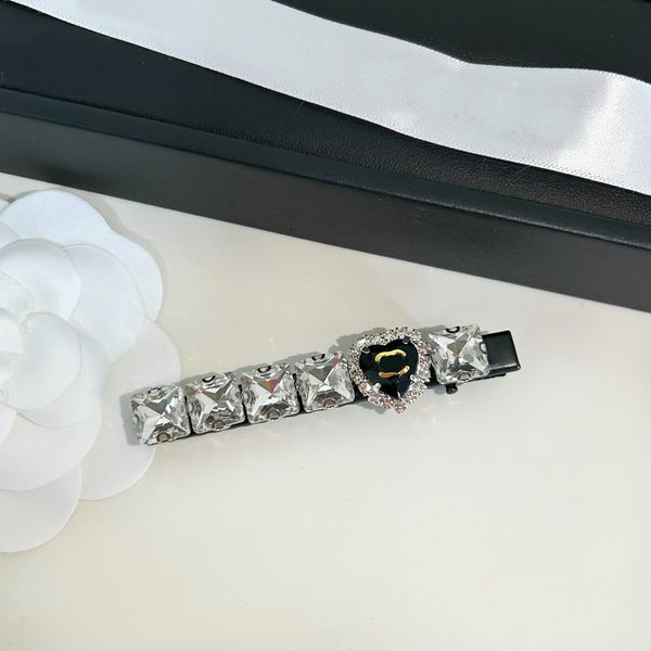 2Pcs/Pair Designer Hair Clips Barrettes Women Jewelry Fashion Hairpin Brand Headwear Hair-Clip Alloy Hairs Accessories
2Pcs/Pair Designer Hair Clips Barrettes Women Jewelry Fashion Hairpin Brand Headwear Hair-Clip Alloy Hairs Accessories
