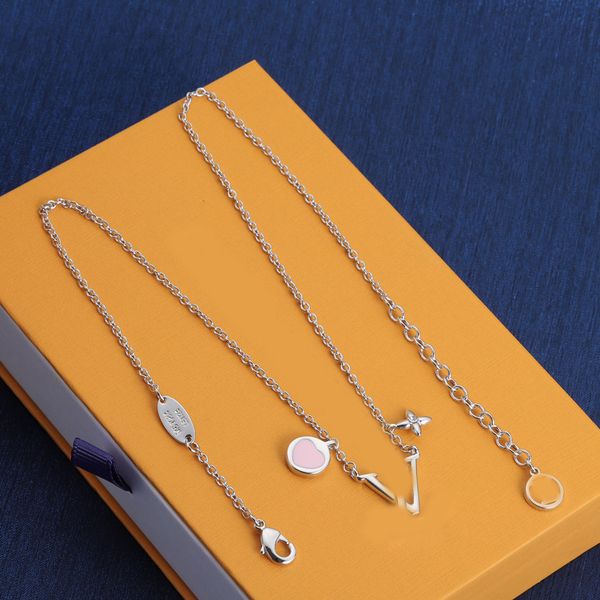 Pendant Necklace Classic Brand Designer Flower Letters Charm Chain Necklace Woman Silver Gold Plated Stainless Steel Choker Fashion Wedding Party Jewelry Gift
Pendant Necklace Classic Brand Designer Flower Letters Charm Chain Necklace Woman Silver Gold Plated Stainless Steel Choker Fashion Wedding Party Jewelry Gift