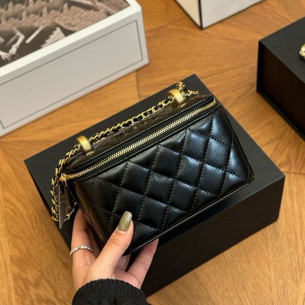 Designer bag Leather Golden Globe Makeup Bag Crossbody Bag Vanity With Chain quality luxurys Handbags Zipper cosmetic bag Fortune Bag 17m, Black
Designer bag Leather Golden Globe Makeup Bag Crossbody Bag Vanity With Chain quality luxurys Handbags Zipper cosmetic bag Fortune Bag 17m, Black