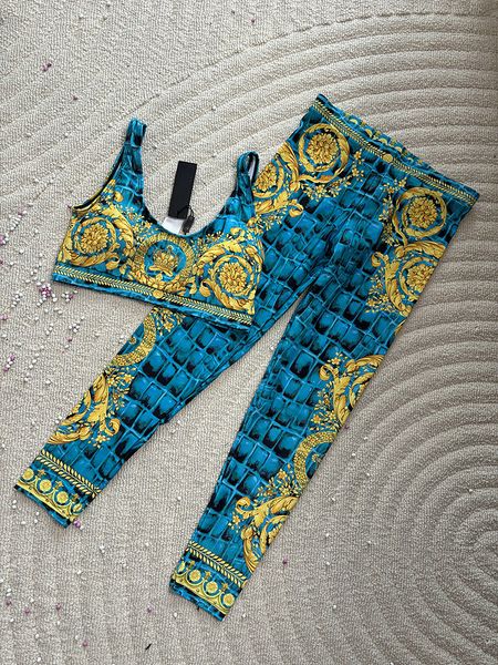 Tracksuits Women's Summer Fashion Designer Womens Cotton Yoga Suit Same Sty Sportwear Fiess 100
Tracksuits Women's Summer Fashion Designer Womens Cotton Yoga Suit Same Sty Sportwear Fiess 100