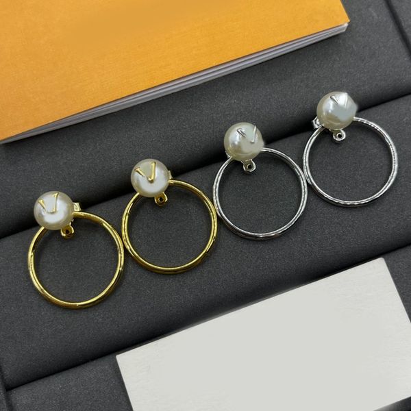 Elegant Letter Earrings Designer Women Pearl Circle Ear Stud Gold Silver Plated Stainless Steel Ear Drop Fashion Jewerlry Wedding Party Gift High Quality Wholesale
Elegant Letter Earrings Designer Women Pearl Circle Ear Stud Gold Silver Plated Stainless Steel Ear Drop Fashion Jewerlry Wedding Party Gift High Quality Wholesale