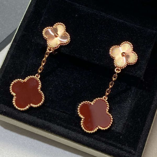 Designer Earrings Women Ear Studs Gold-plating Senior Classic Charm New Clover Earrings Light Luxury Shiny Woman Earrings
Designer Earrings Women Ear Studs Gold-plating Senior Classic Charm New Clover Earrings Light Luxury Shiny Woman Earrings