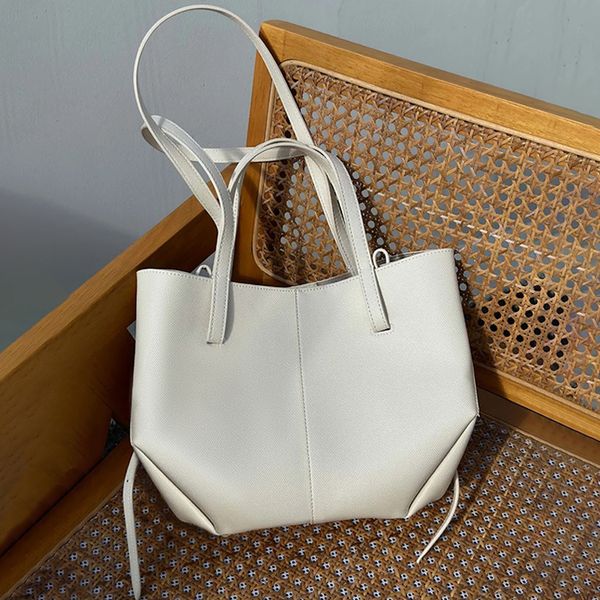 Leather Tote Cyme D…