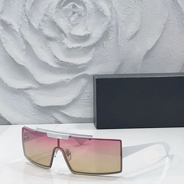 Designer Women Sunglasses Alloy Frame Gradient UV400 Shades Lunette De Soleil Fashion Party Eyewear Free Shipping 
Designer Women Sunglasses Alloy Frame Gradient UV400 Shades Lunette De Soleil Fashion Party Eyewear Free Shipping