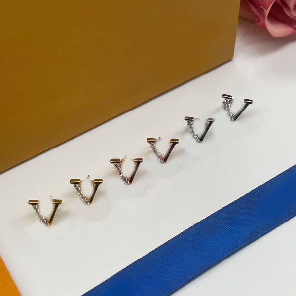 Luxury Earrings Brand Designer Crystal Letter Ear Stud Gold Silver Plated Stainless Steel Earrings Fashion Women Jewerlry Wedding Party Gift High Quality
Luxury Earrings Brand Designer Crystal Letter Ear Stud Gold Silver Plated Stainless Steel Earrings Fashion Women Jewerlry Wedding Party Gift High Quality