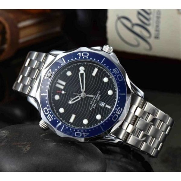 Three Needle Solid Steel Strip Men's Full Function Quartz Timing Business European Watch Small All Seahorse, Red
Three Needle Solid Steel Strip Men's Full Function Quartz Timing Business European Watch Small All Seahorse, Red