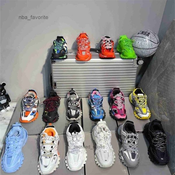 Direct Factory Sale Luxury Brand Track 3 Sneakers Casual Shoes Tracks 3.0 Paris Italy Brand Triple Black Leather Printed Famous Trainers Sports Mens Wom, 1_color
Direct Factory Sale Luxury Brand Track 3 Sneakers Casual Shoes Tracks 3.0 Paris Italy Brand Triple Black Leather Printed Famous Trainers Sports Mens Wom, 1_color