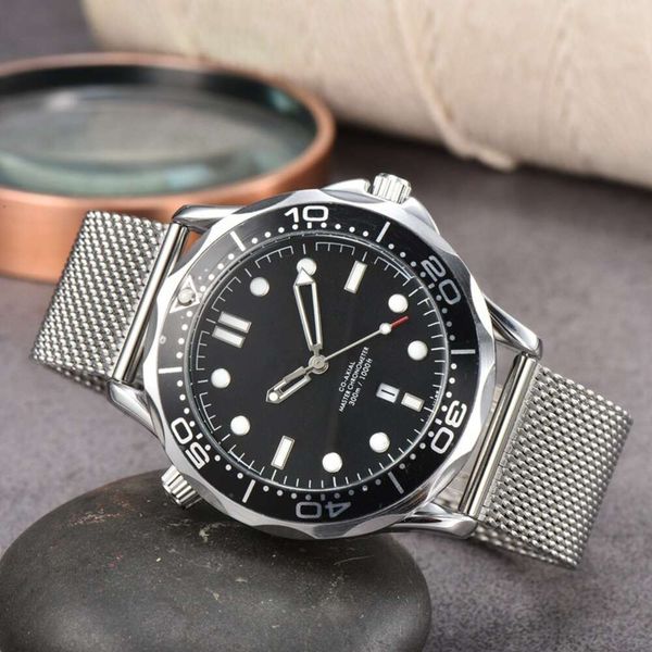 2023 New Fashion Oujia Round Men's Quartz Alloy Watch Hot Selling All Steel Strip, Black
2023 New Fashion Oujia Round Men's Quartz Alloy Watch Hot Selling All Steel Strip, Black