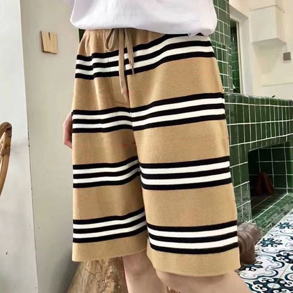 Summer Mens Womens Shorts Designer Trousers Woman Short Pants Knee Length Joggers Casual Shorts Beach Bottoms Printed Swimwears Unisex Pant Asian Size M-4XL, Black1
Summer Mens Womens Shorts Designer Trousers Woman Short Pants Knee Length Joggers Casual Shorts Beach Bottoms Printed Swimwears Unisex Pant Asian Size M-4XL, Black1
