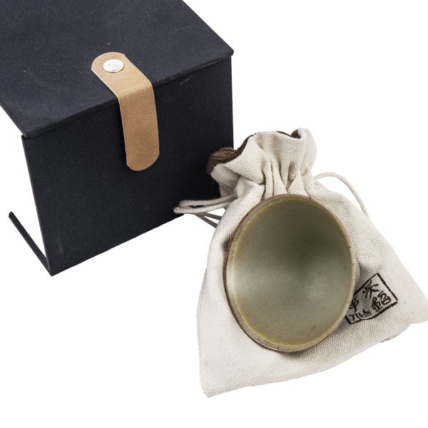 Ru Kiln bamboo hat tea cup Kung fu tea master cup single cup vintage Chinese Jingdezhen ceramic handmade tea set gift box, Green
Ru Kiln bamboo hat tea cup Kung fu tea master cup single cup vintage Chinese Jingdezhen ceramic handmade tea set gift box, Green
