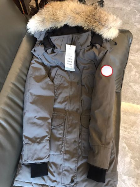 2024 new womens Jackets Classic Fashion Designer Brand Down Jacket Parkas Epaulettes Trend Winter Warm Cotton Outdoor Outwear Coats Grey cyan Label, Gray
2024 new womens Jackets Classic Fashion Designer Brand Down Jacket Parkas Epaulettes Trend Winter Warm Cotton Outdoor Outwear Coats Grey cyan Label, Gray