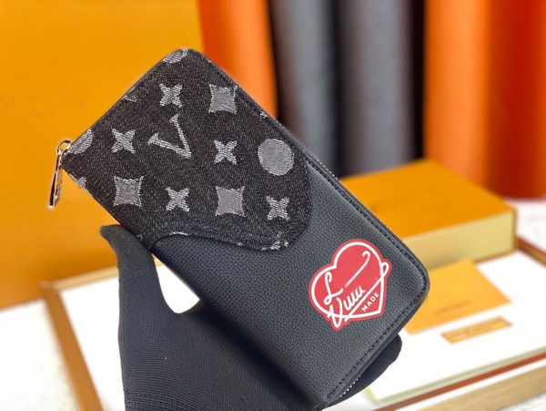 New Brand ZIPPY VERTICAL Long single zip wallet Genuine leather design tote designer bag clutch handbag evening bags M81107, Black
New Brand ZIPPY VERTICAL Long single zip wallet Genuine leather design tote designer bag clutch handbag evening bags M81107, Black