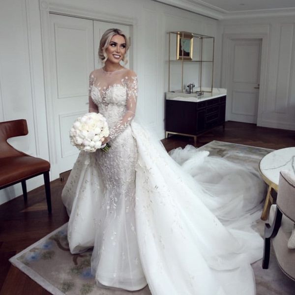 Modest V Neck Wedding Dresses Lace Sleeveless Bridal Gowns Sheer Illusion Appliqued Brides Gowns Plus Size Robe De Mariee Custom Made 02, White
Modest V Neck Wedding Dresses Lace Sleeveless Bridal Gowns Sheer Illusion Appliqued Brides Gowns Plus Size Robe De Mariee Custom Made 02, White