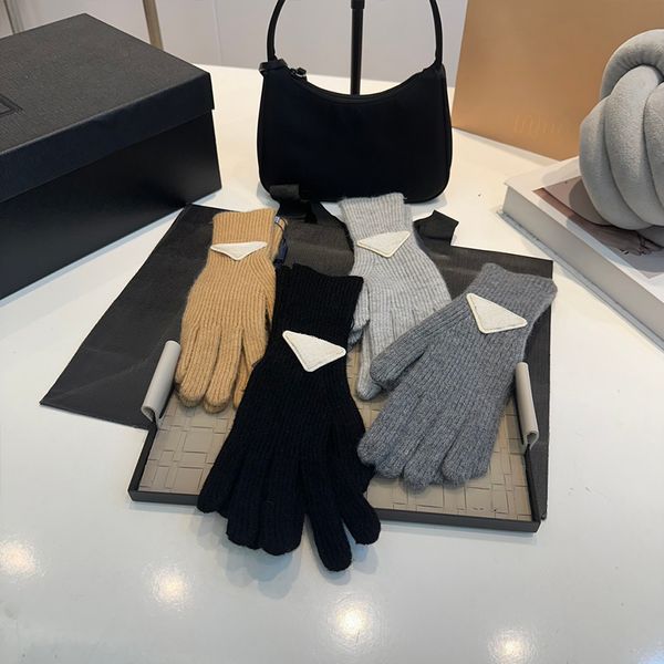 Bow Embellishment Autumn Gloves Warm Luxury Winters Womens Thickening Knitted Fashoin Glove Five Fingers Coldproof Touch-screen Mittens
Bow Embellishment Autumn Gloves Warm Luxury Winters Womens Thickening Knitted Fashoin Glove Five Fingers Coldproof Touch-screen Mittens