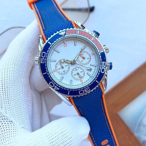 2024 Upgrade Luxury Business and Leisure stainless steel case Rubber band men's quartz watch 2024, Nude
2024 Upgrade Luxury Business and Leisure stainless steel case Rubber band men's quartz watch 2024, Nude
