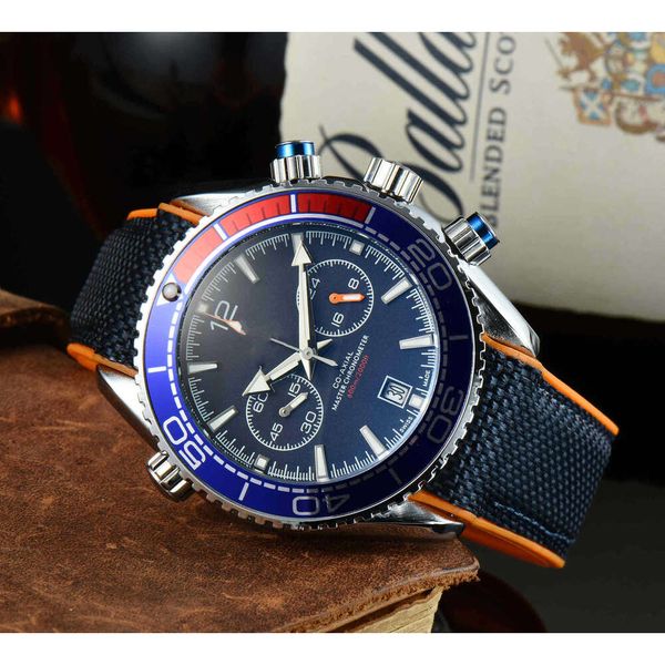 Commodity Business European Five Needle Quartz Multi Functional Large Dial Men's Watch Batch, Gold
Commodity Business European Five Needle Quartz Multi Functional Large Dial Men's Watch Batch, Gold