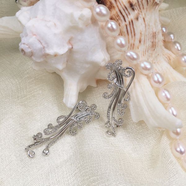 Copper alloy earrings, high-end tassel earrings, women's face-showing small earrings, elegant and luxurious earrings
Copper alloy earrings, high-end tassel earrings, women's face-showing small earrings, elegant and luxurious earrings