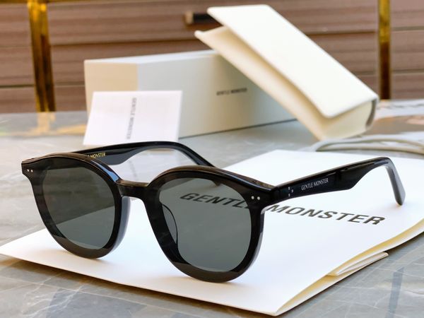 NEW BORN gentle monsters sunglasses Designers sunglasses For men Womens Full Frame TOTE Sunglasses Outdoor Glasses Fashionable With Box top quality
NEW BORN gentle monsters sunglasses Designers sunglasses For men Womens Full Frame TOTE Sunglasses Outdoor Glasses Fashionable With Box top quality