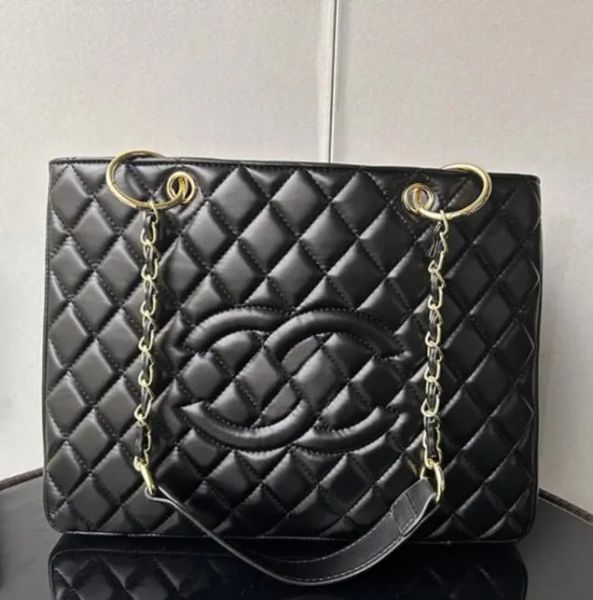 Famous Black Emboss shopping bags leather Woman Shoulder bag Tassels Totes Women chain Handbags Lady Letter Messenger Female Evening Bags, Blue
Famous Black Emboss shopping bags leather Woman Shoulder bag Tassels Totes Women chain Handbags Lady Letter Messenger Female Evening Bags, Blue