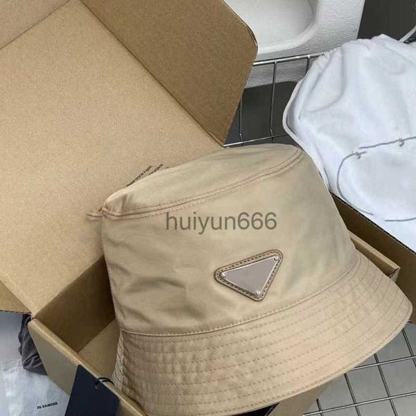 Wide Brim Bucket Hats Designers Bucket Hats S Sun Hat Solid Color Letter Buckethat Casual Temperament Hundred Take Couple Caps Travel Garden Fashion Cap D69, Black
Wide Brim Bucket Hats Designers Bucket Hats S Sun Hat Solid Color Letter Buckethat Casual Temperament Hundred Take Couple Caps Travel Garden Fashion Cap D69, Black