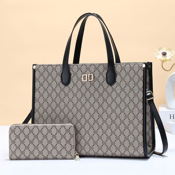Factory wholesale women's handbags large capacity two piece retro tote bag classic letter printing women's shoulder bag wear-resistant padded leather handbag 1122#, Image colors-1122#
Factory wholesale women's handbags large capacity two piece retro tote bag classic letter printing women's shoulder bag wear-resistant padded leather handbag 1122#, Image colors-1122#