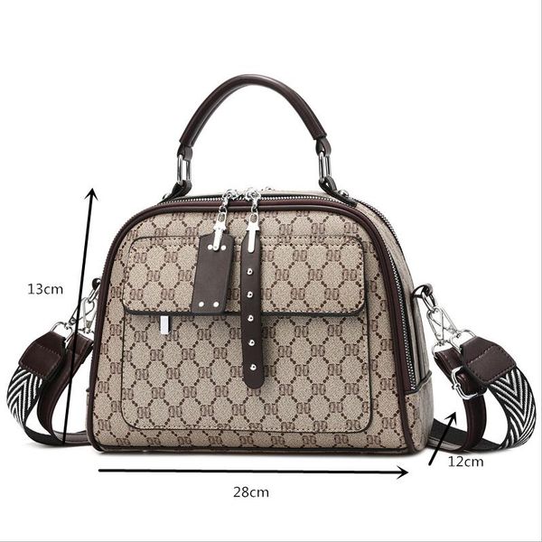Outlet factory women handbag elegant letter printing retro shell bag double zipper large capacity fashion handbag street rivet shoulder bag 0126#, Grey
Outlet factory women handbag elegant letter printing retro shell bag double zipper large capacity fashion handbag street rivet shoulder bag 0126#, Grey