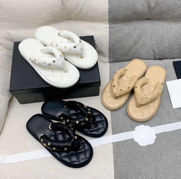 Designer women flip-flop Slippers and sandals Pinky toe Bread beach sandals Ladies flip-flops slip-on holiday Female sandals Thick-soled slippers, White
Designer women flip-flop Slippers and sandals Pinky toe Bread beach sandals Ladies flip-flops slip-on holiday Female sandals Thick-soled slippers, White