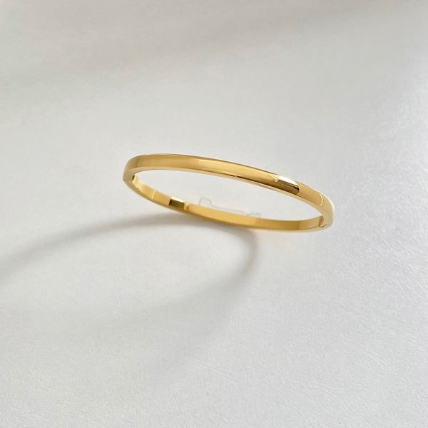Trendy Style Rings for Women's Fashion Jewelries Silver Color Ring Sold with box Packaging J643
