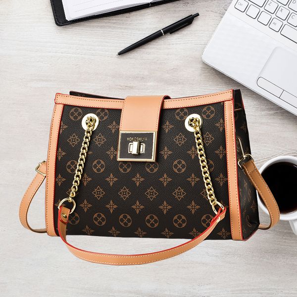 Factory sales shoulder bag classic printed chain bag street trend contrast leather handbag horizontal multifunctional color matching fashion backpack 6276, Image colors-6276
Factory sales shoulder bag classic printed chain bag street trend contrast leather handbag horizontal multifunctional color matching fashion backpack 6276, Image colors-6276