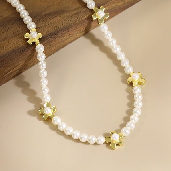 French shell bead clavicle chain 925 sterling silver necklace women's simple niche high-end silver jewelry
French shell bead clavicle chain 925 sterling silver necklace women's simple niche high-end silver jewelry