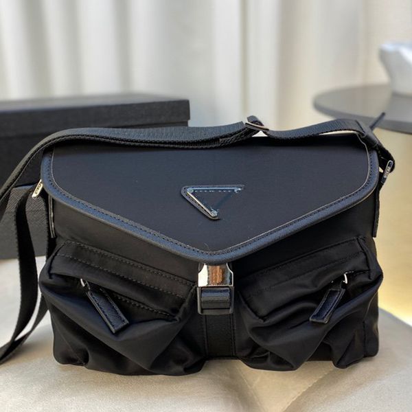 Designers Mens Crossbody Black Bags Men Briefcases Brand Nylon Messenger Envelope Bag Fashion Purses Single Shoulder with Triangle Top
Designers Mens Crossbody Black Bags Men Briefcases Brand Nylon Messenger Envelope Bag Fashion Purses Single Shoulder with Triangle Top