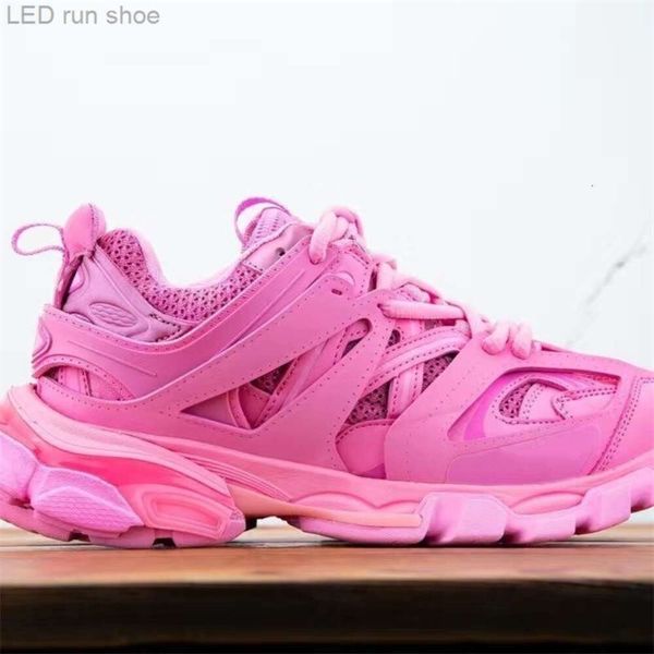 Top Designer LED Running Shoes Luxury Brand Men Women Track 3 3.0 Casual Shoes Sneakers Leather Sneakers Nylon Print Platform Sh, Red
Top Designer LED Running Shoes Luxury Brand Men Women Track 3 3.0 Casual Shoes Sneakers Leather Sneakers Nylon Print Platform Sh, Red
