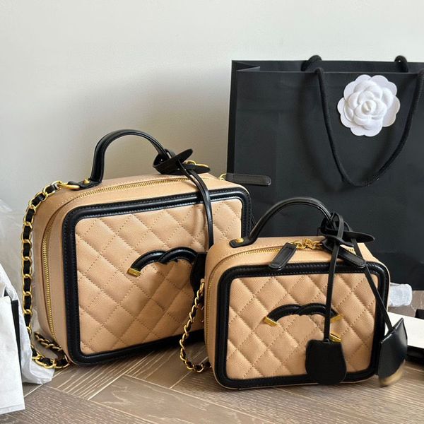 Designer Women Box Makeup Bag Luxury Hardware Metal Pendant Matias Chain Diamond Lattice Leather Shoulder Bag Classic Mini Coin Bags Wallet 21/17cm, Black
Designer Women Box Makeup Bag Luxury Hardware Metal Pendant Matias Chain Diamond Lattice Leather Shoulder Bag Classic Mini Coin Bags Wallet 21/17cm, Black