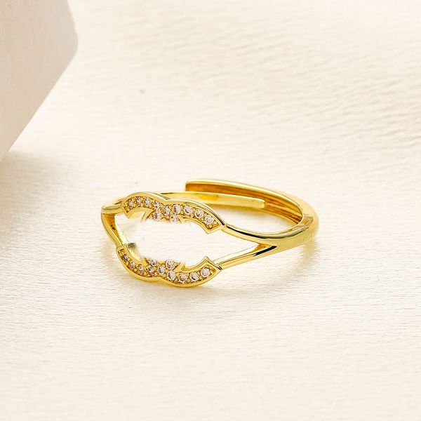 Designer Letter Band Rings Women Mens Stainless Steel Gold Silver Plated Luxury Open Ring Rings Wedding Jewelry Gift
Designer Letter Band Rings Women Mens Stainless Steel Gold Silver Plated Luxury Open Ring Rings Wedding Jewelry Gift