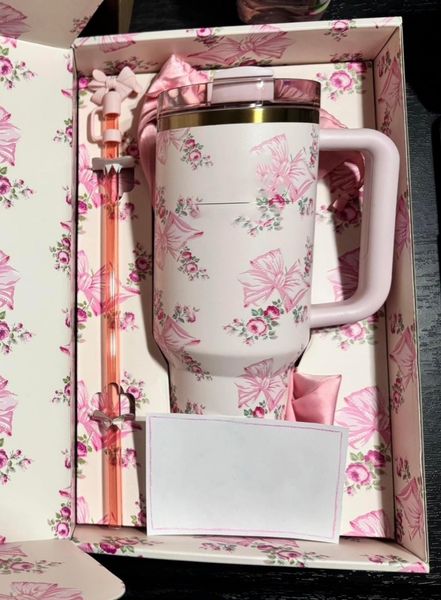 US stock Christmas CupRosa Beaux pink Valentine's Day Gifts 40oz Tumbler Designer Cat Cups Stainless Steel Tumblers With Handle Lid And Straw Travel Car Mugs, Multi-color
US stock Christmas CupRosa Beaux pink Valentine's Day Gifts 40oz Tumbler Designer Cat Cups Stainless Steel Tumblers With Handle Lid And Straw Travel Car Mugs, Multi-color