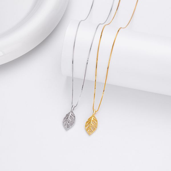 S925 sterling silver leaf necklace jewelry women's brushed premium temperament commuter pendant
S925 sterling silver leaf necklace jewelry women's brushed premium temperament commuter pendant