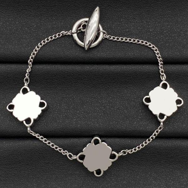 Top Designer Bracelet Women Charm Bracelets Fashion Jewelry Women Girls Couple Holiday Gift with Box
Top Designer Bracelet Women Charm Bracelets Fashion Jewelry Women Girls Couple Holiday Gift with Box